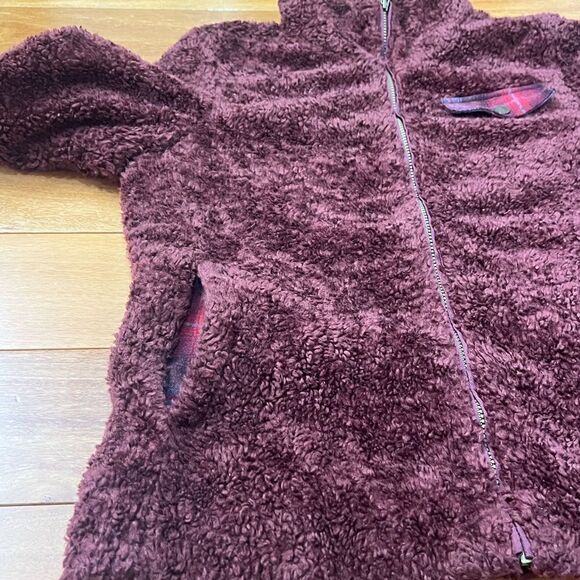 Pendleton Zip Up Burgundy Boucle teddy Fleece Jacket With Plaid Pocket Size L - Picture 4 of 10